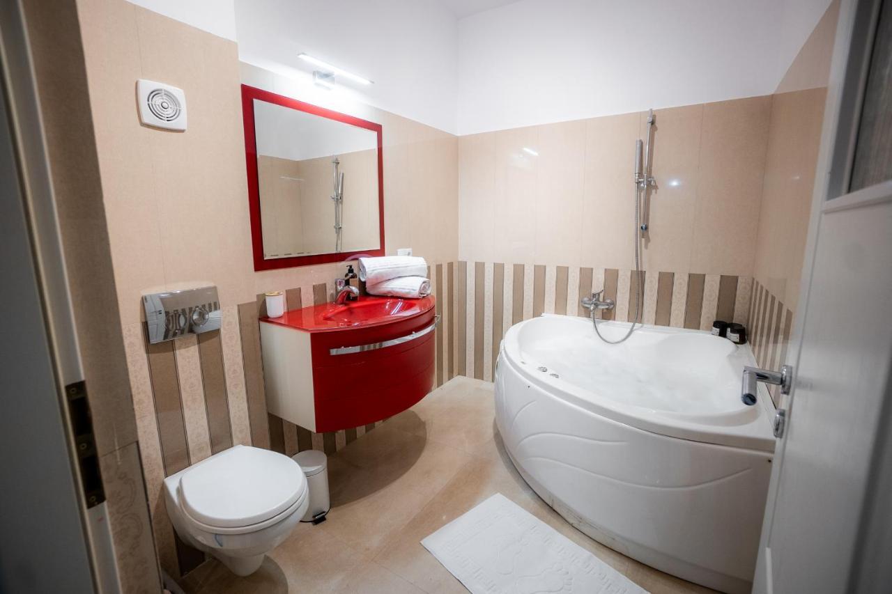 Xo Panoramic Apartment L Jacuzzi L Oradea Exterior foto